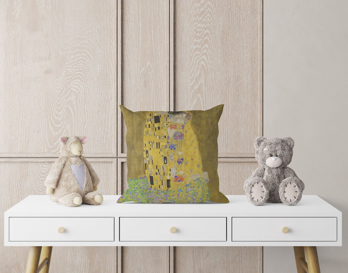 Gustave Klimt The Kiss, Decorative Pillow, Abstract Pillow, Designer Pillow, Colorful Pillow Case, Contemporary Pillow, 22X22 Pillow Cover
